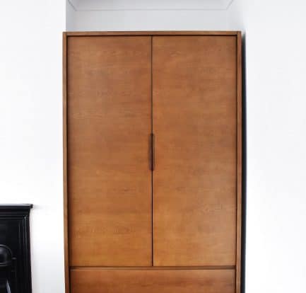 Comment transformer une armoire ancienne ?